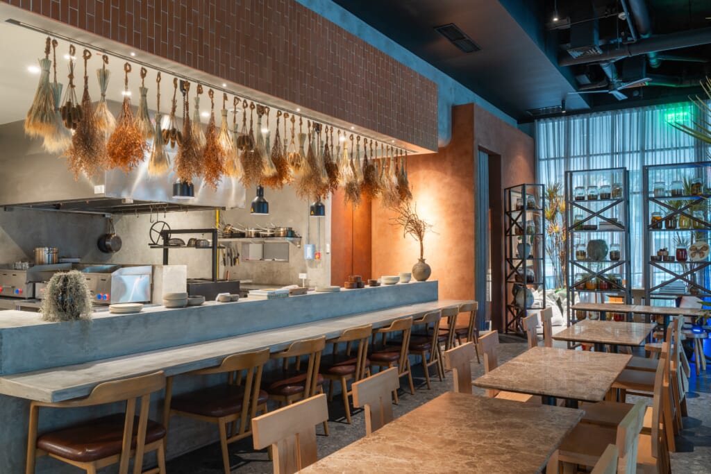 Los Tacos MNL open kitchen and counter seating